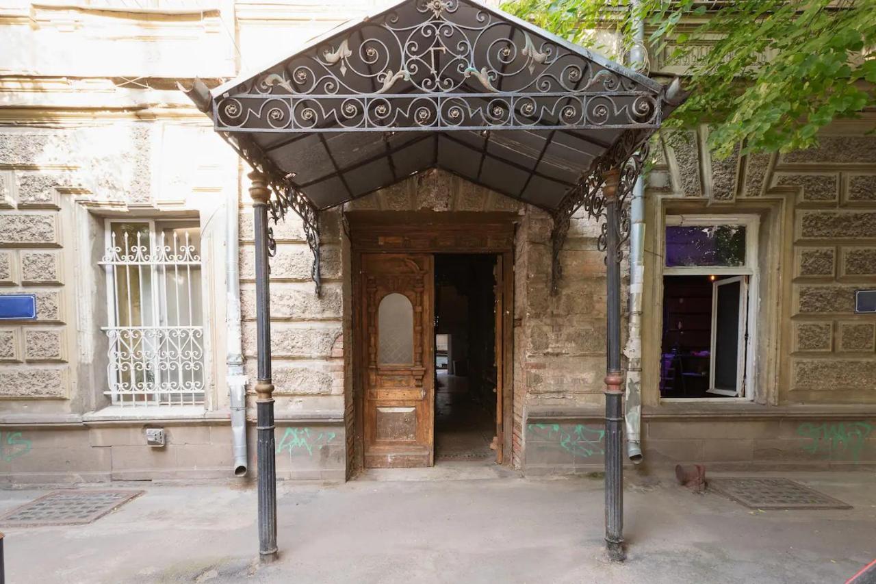 Quite Arch Attic Apartment Tbilisi Exterior foto